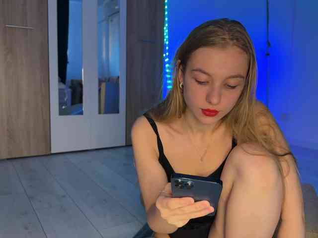 jucieLussie webcam