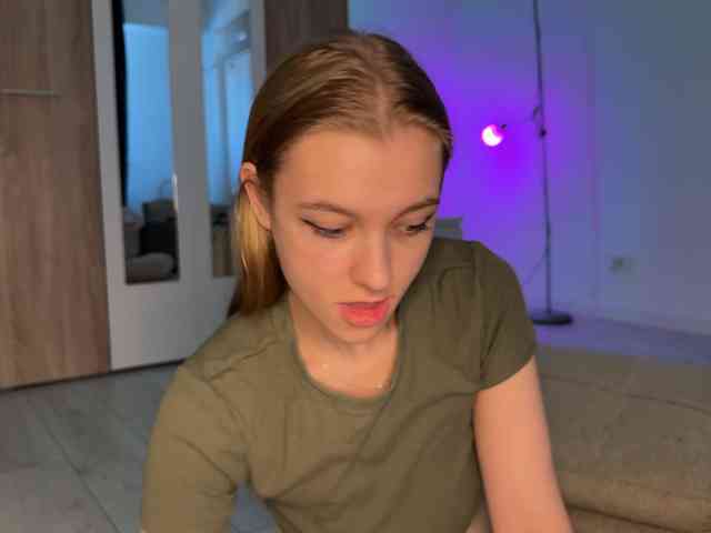 jucieLussie webcam