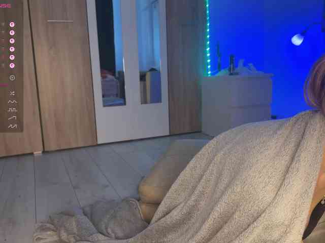 jucieLussie webcam