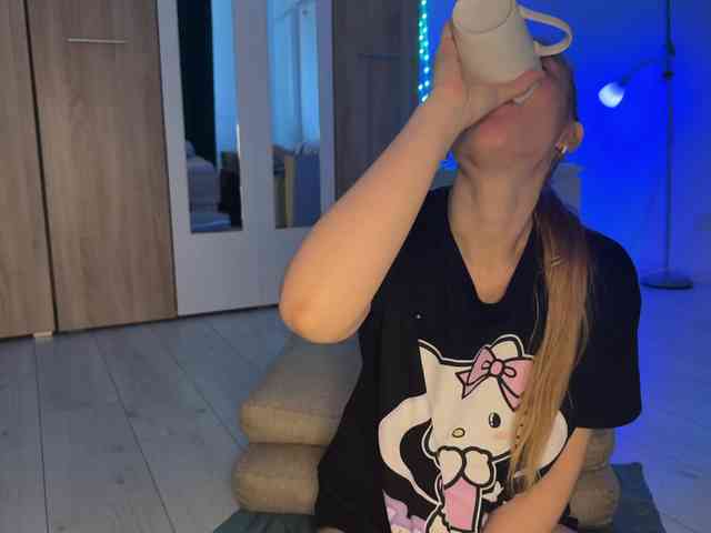 jucieLussie webcam