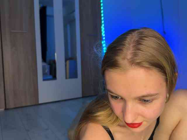 jucieLussie webcam