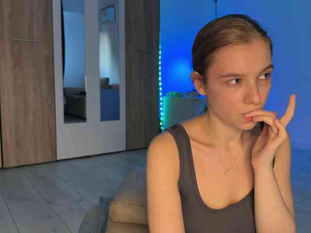 jucieLussie webcam