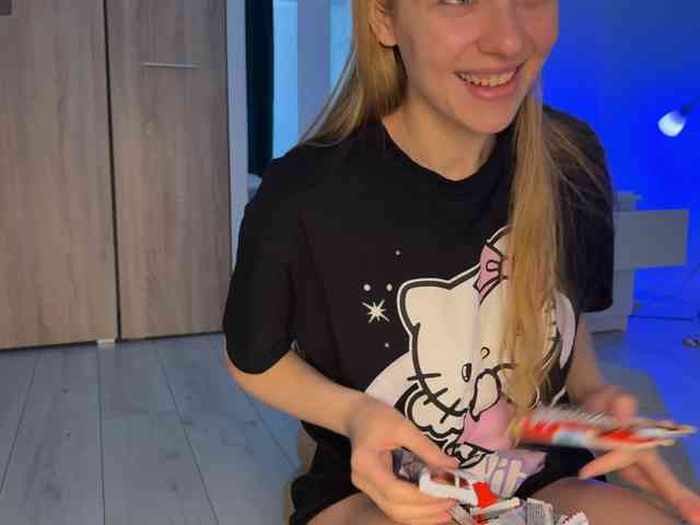jucieLussie webcam