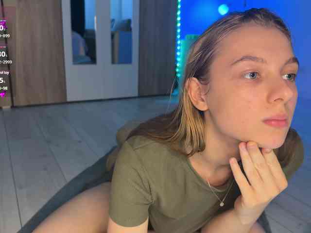 jucieLussie webcam