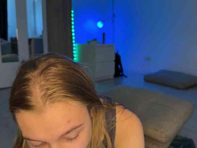 jucieLussie webcam