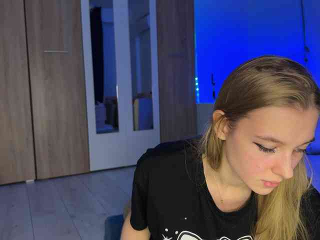 jucieLussie webcam