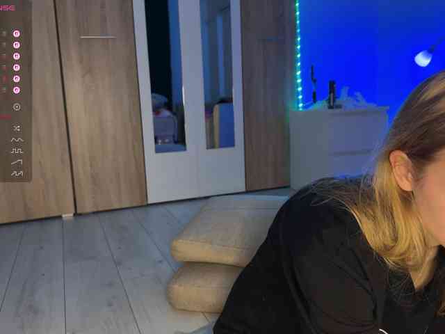 jucieLussie webcam