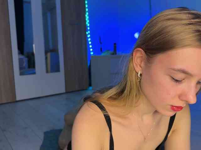 jucieLussie webcam