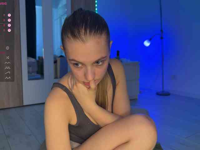 jucieLussie webcam