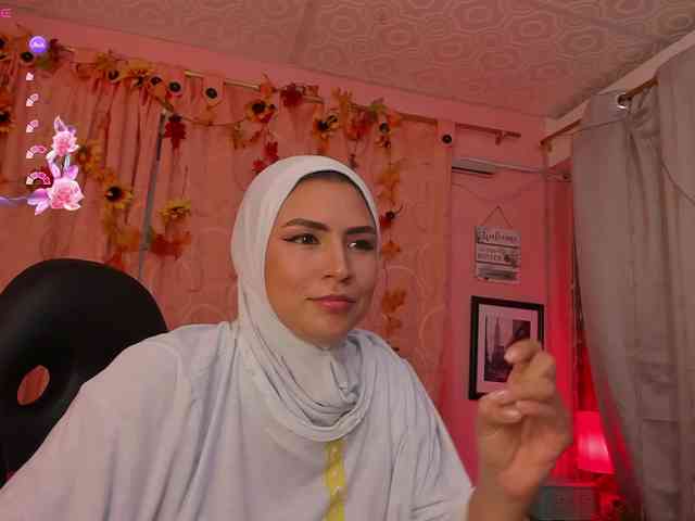 adult webcam DarshaKhemu