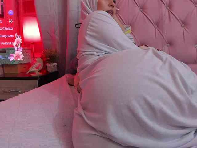 nude cam chat DarshaKhemu