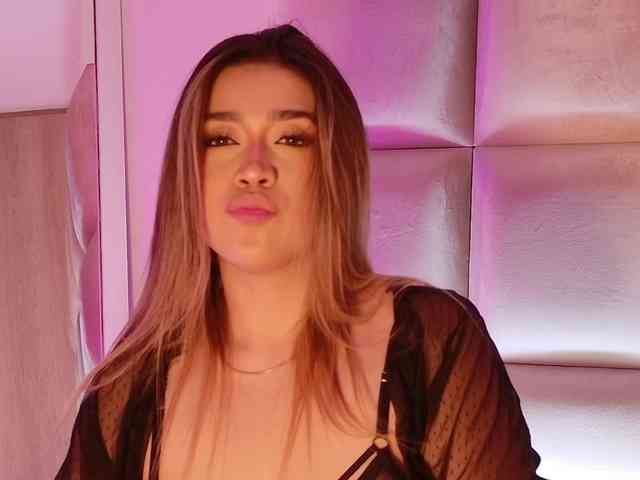 voyeur nude Kassia-Rogers