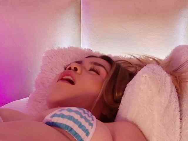 Kassia-Rogers webcam