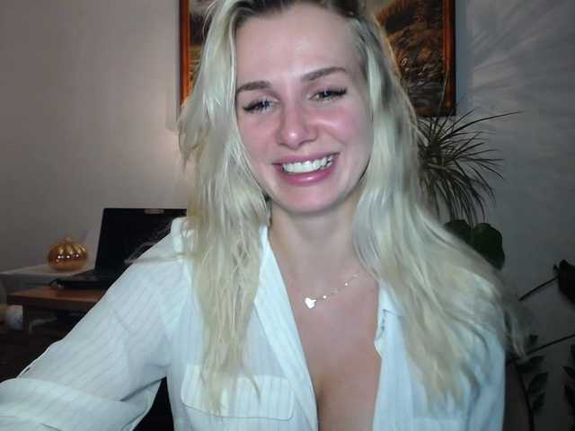 Webcam performer Cornelia22hot online show Cornelia22hot