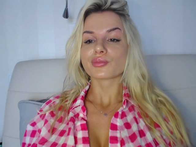 Cornelia22hot's BongaCams show and profile