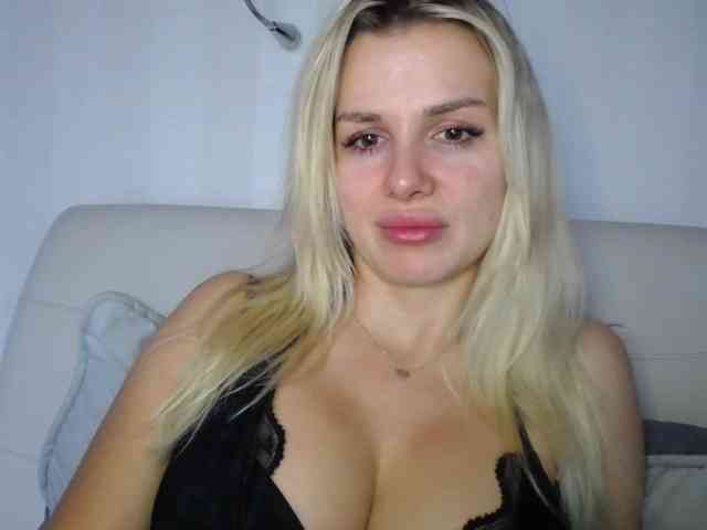 Cornelia22hot webcam