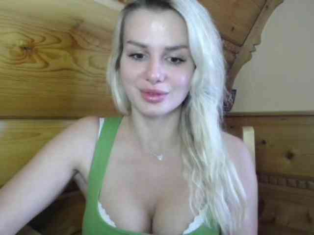Cornelia22hot webcam