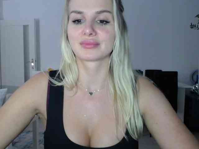 Cornelia22hot webcam