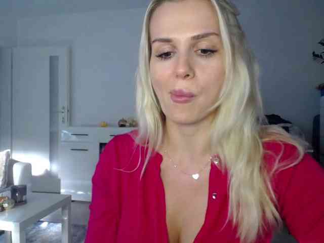 Cornelia22hot webcam