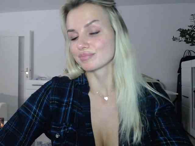 Cornelia22hot webcam