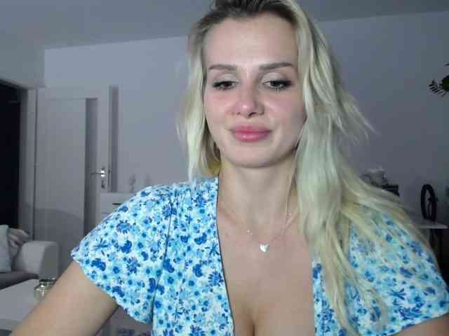 Cornelia22hot webcam