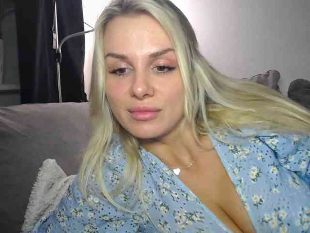 Cornelia22hot webcam