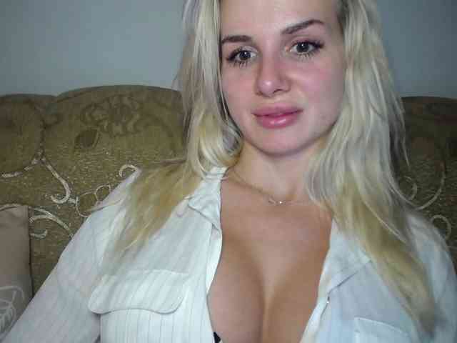 Cornelia22hot webcam