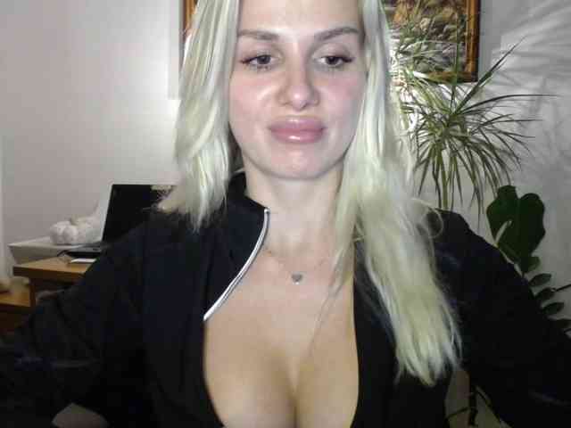 Cornelia22hot webcam