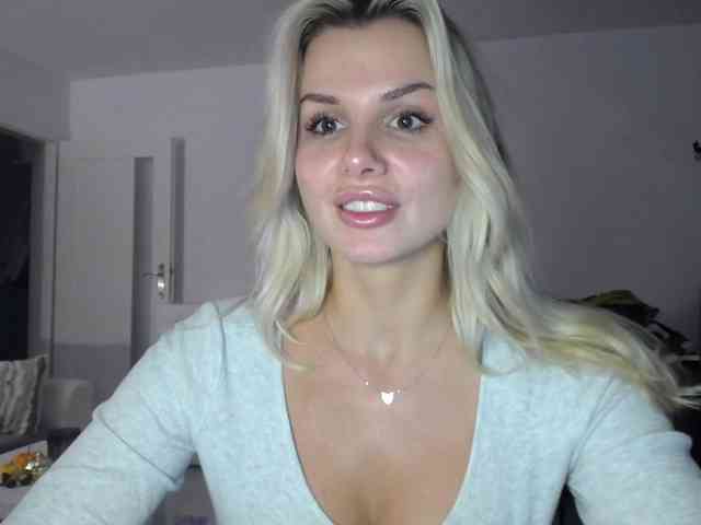 Cornelia22hot webcam