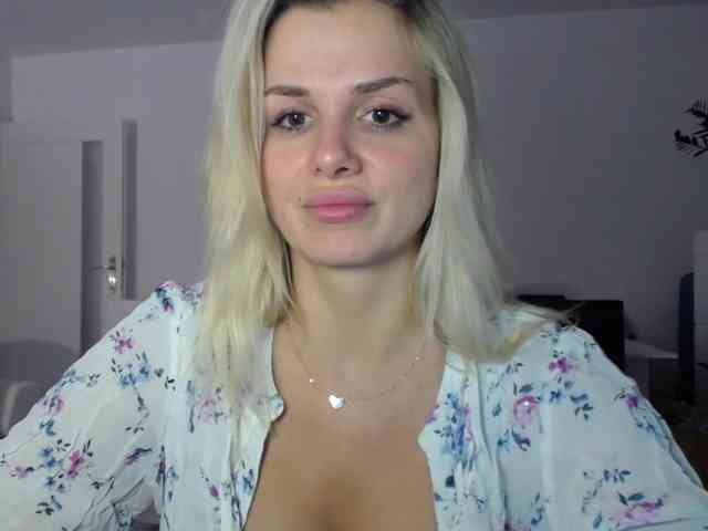 Cornelia22hot webcam