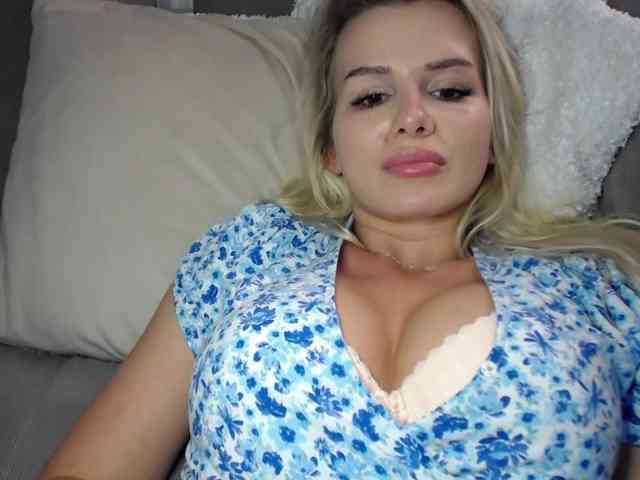 Cornelia22hot webcam
