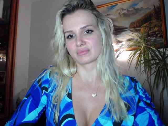 Cornelia22hot webcam