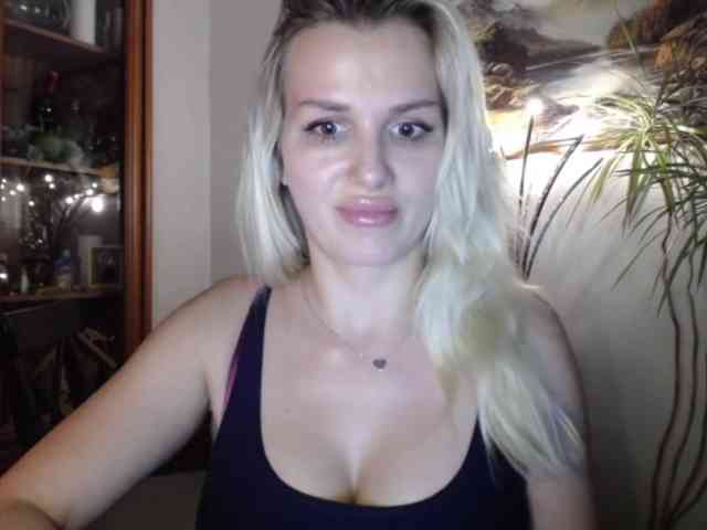 Cornelia22hot webcam