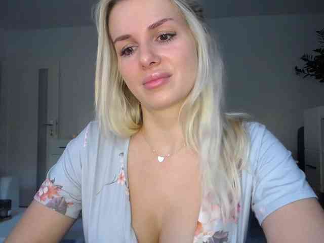 Cornelia22hot webcam