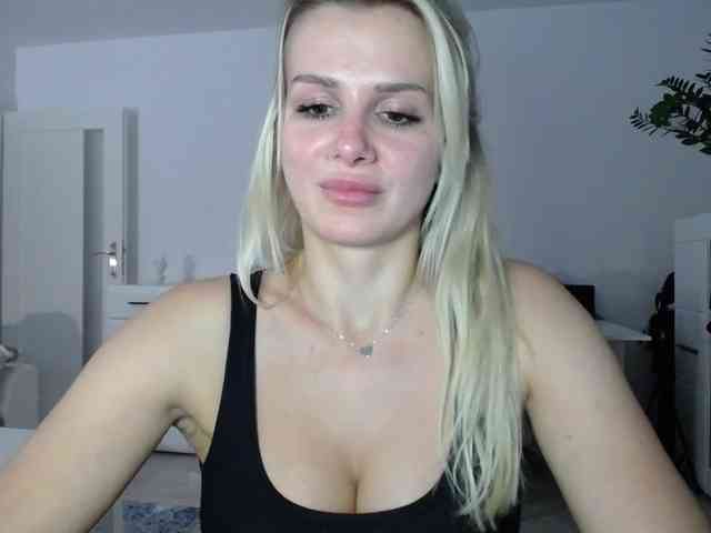 Cornelia22hot webcam