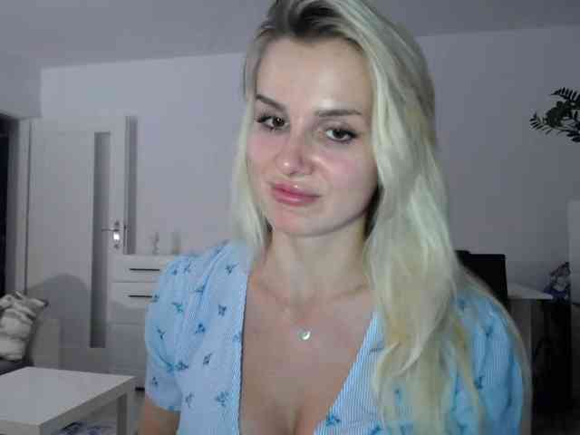 Cornelia22hot webcam