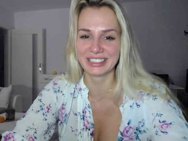 Cornelia22hot webcam