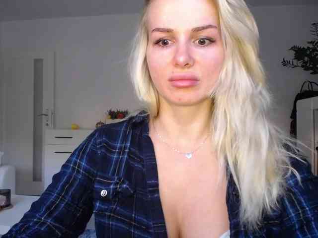Cornelia22hot webcam