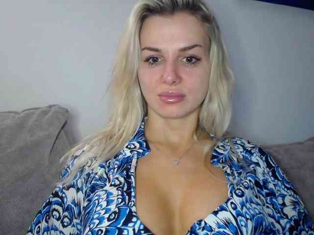 Cornelia22hot webcam