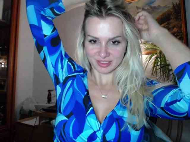 Cornelia22hot webcam