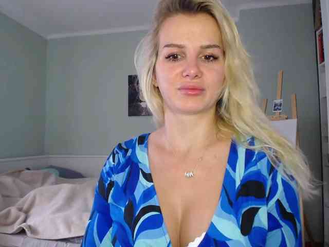 Cornelia22hot webcam