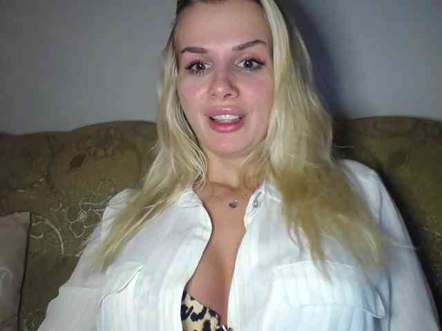 Cornelia22hot webcam