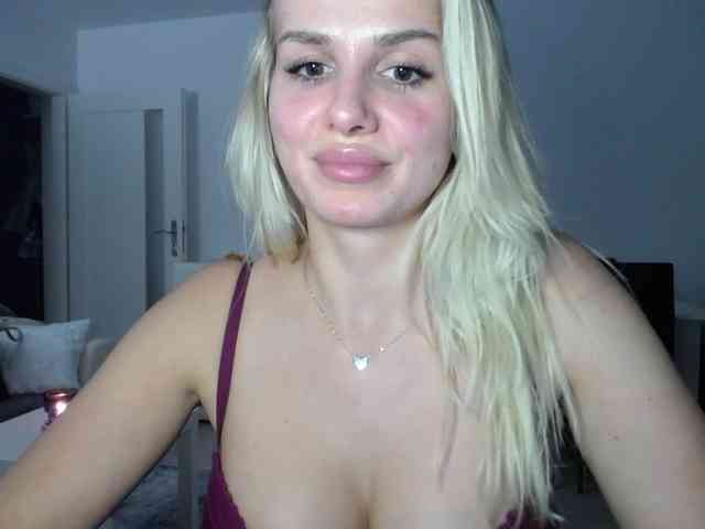 Cornelia22hot webcam