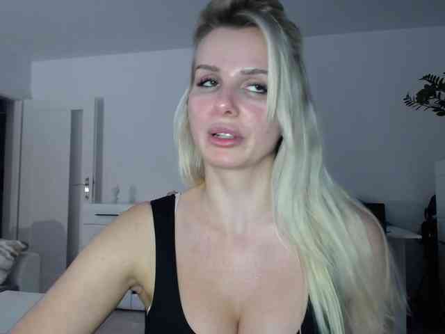 Cornelia22hot webcam