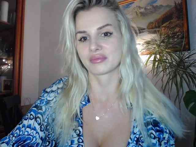 Cornelia22hot webcam