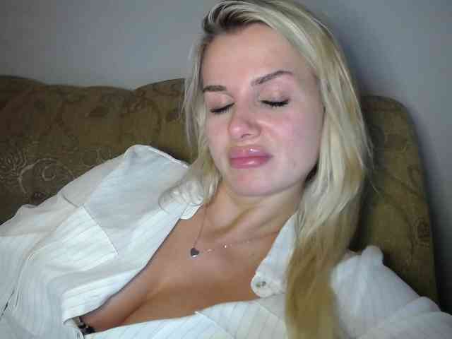 Cornelia22hot webcam