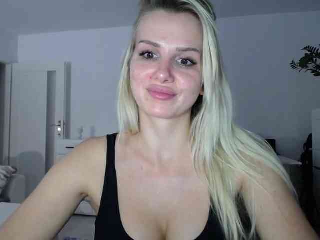 Cornelia22hot webcam