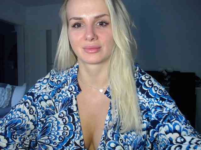 Cornelia22hot webcam