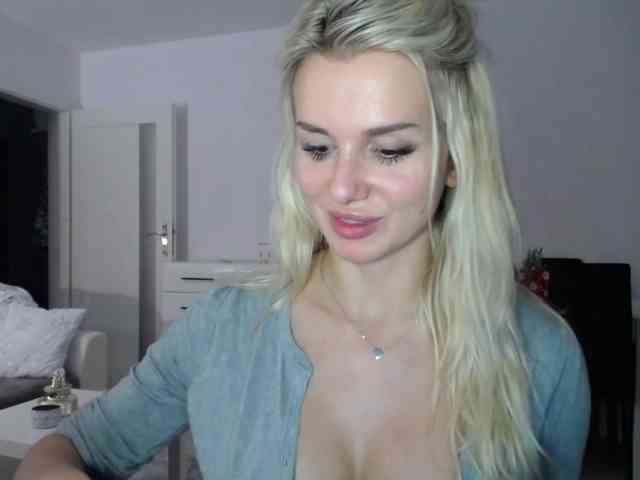 Cornelia22hot webcam