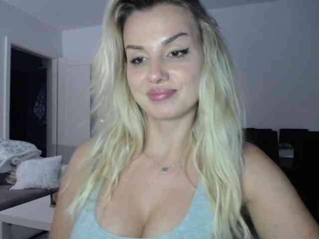 Cornelia22hot webcam